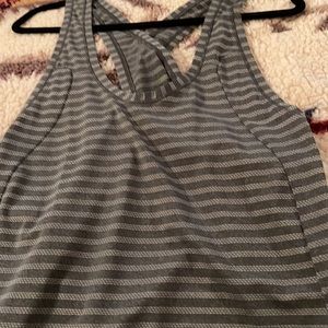 Zyia gray nimbus split back tank size XL.